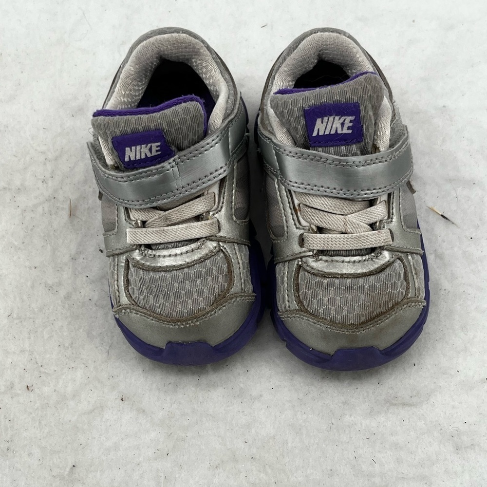 NIKE Toddler Girls Fusion St 2 Silver/Purple/Pink Size: 6 - Picture 7 of 7